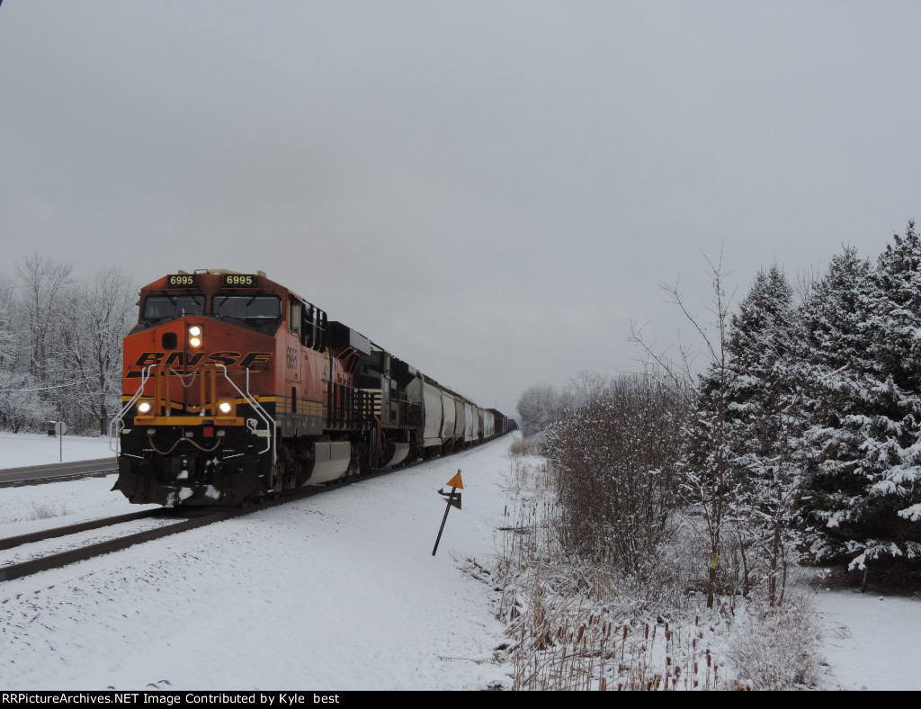 BNSF 6995